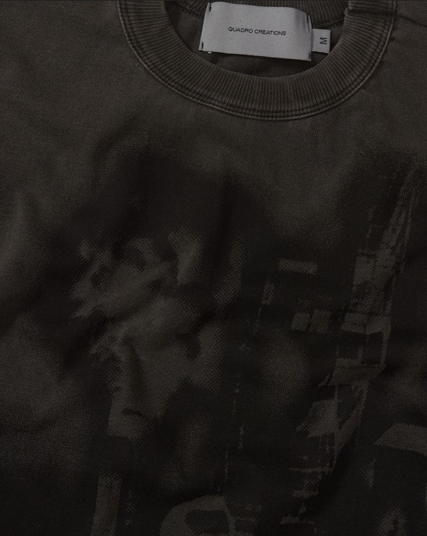 CAMISETA QC BOMBA CIDADE BOXY STONED PRETO