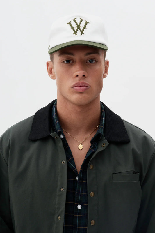 Boné Yankee - Off White e Verde