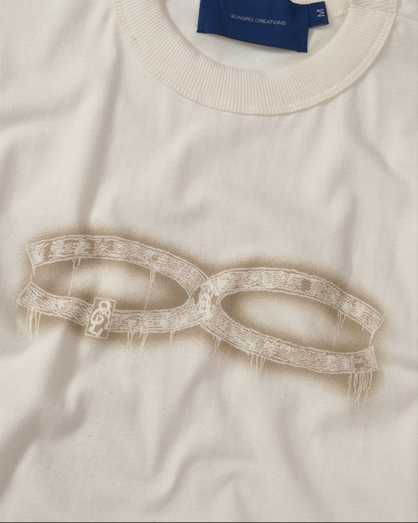 CAMISETA QC ARQUEÓLOGOS BOXY OFF WHITE