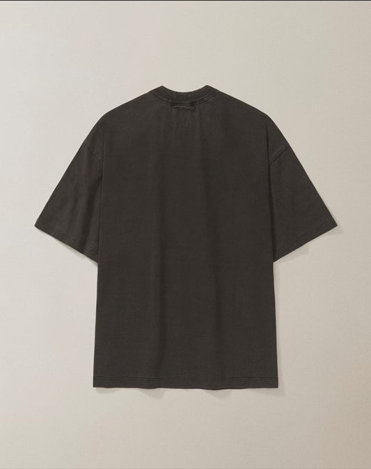 CAMISETA QC BOMBA CIDADE BOXY STONED PRETO