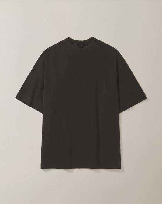 CAMISETA QC FORMIGAS BOXY STONED PRETO