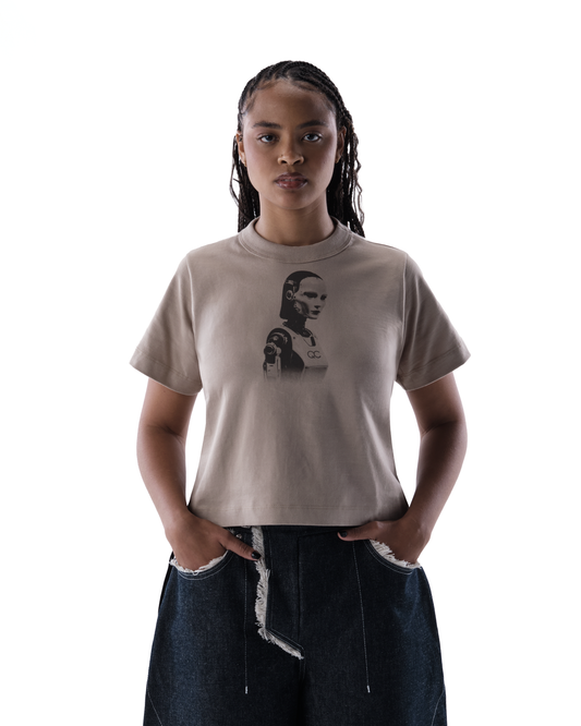 CAMISETA QC EX MACHINA BABY TEE - BEGE